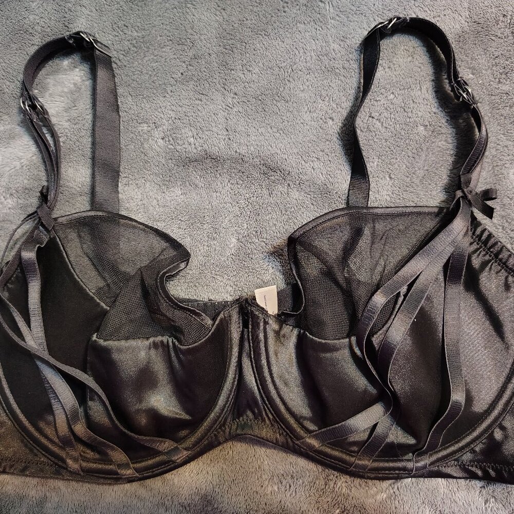 Cacique - Lingerie Bra - 42DD - Black, strappy, quarter cup